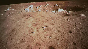 Ice on lunar surface likely preserved by ancient magnetic fields