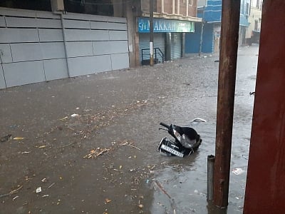 Heavy rains lash Hyderabad, boats out for rescue in old city