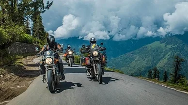 Ride across Umling La, the highest motorable pass in the world