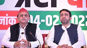 Accompanied by Akhilesh, Jayant files nomination for RS