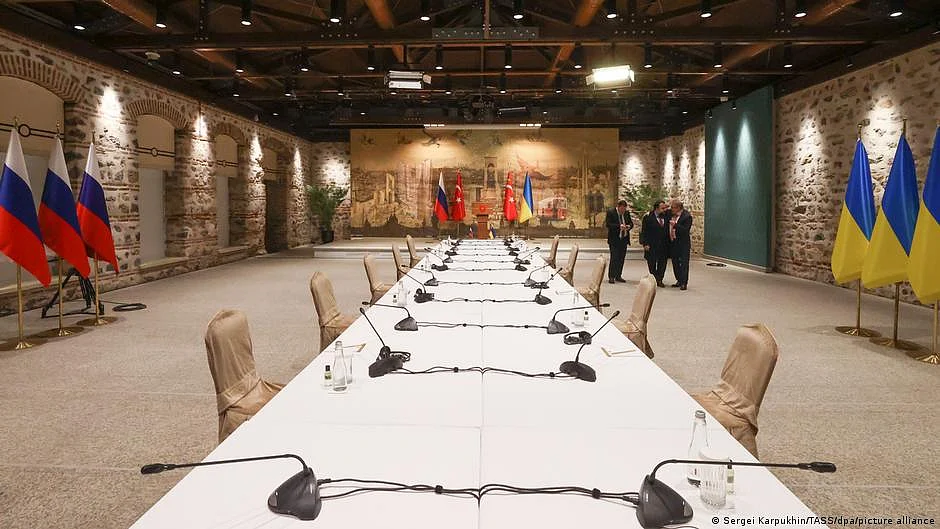 Ukraine peace talks stall, officials say