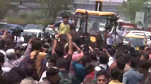 Protest begins at Shaheen Bagh against demolition drive