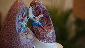 Scientists develop robot to maneuver through living lung tissue