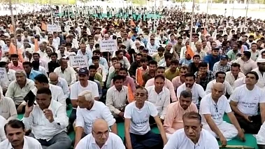 Thousands protest in Gujarat's Palanpur for water reservoirs