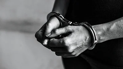 Terrorists with alleged links with LeT held in Kashmir
