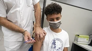 Vaccines still protect against new Covid-19 variants: WHO