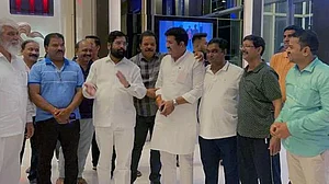 Rebel Sena MLAs enjoy hospitality at a 5-star hotel in Guwahati, courtesy...well...the crony chums of you know whose.