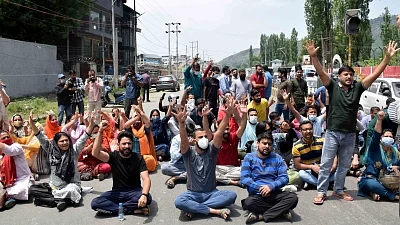Kashmiri Pandits demanding security (File-IANS Photo)