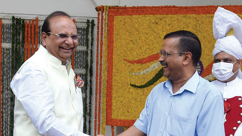 CM Arvind Kejriwal greets Delhi’s new Lt. Governor Vinai Kumar Saxena