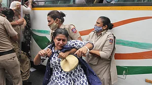 Complaint lodged with NHRC for alleged 'manhandling' of women Congress workers during protest