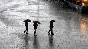 LIVE News Updates: Pune dist admn issues prohibitory order under Sec 144 in all tourist places due to rainfall
