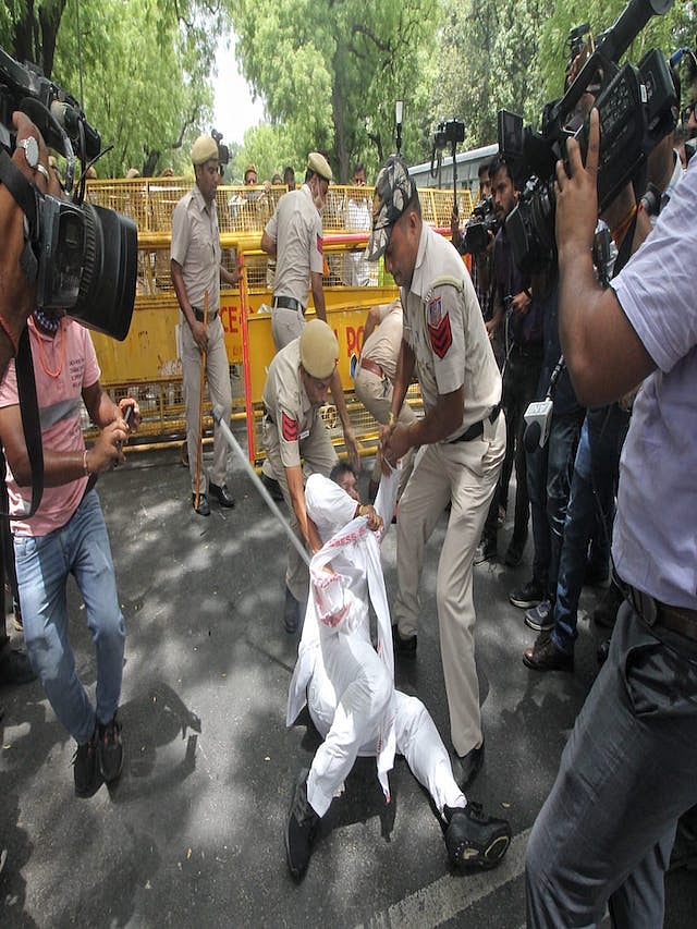 Congress workers detained during protest ahead of Rahul Gandhi's appearance before ED