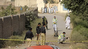 3 killed in attack on polio team in Pakistan
