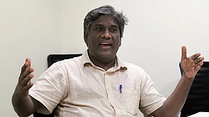 Gujarat police detain filmmaker Avinash Das from Mumbai for sharing HM's photo with arrested IAS officer