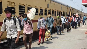 India logs 20 new COVID-19 fatalities