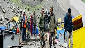 Army carries out rescue operation at Baltal after Amarnath Yatris get injured during cloudburst