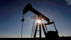 Govt cuts windfall tax on petrol, diesel, jet fuel, crude oil