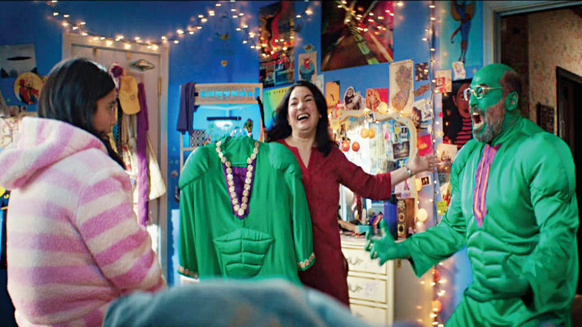 Arrival of the immigrant superhero in America