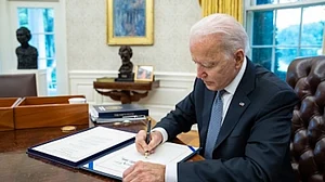 Biden signs executive order on abortion rights challenging state laws