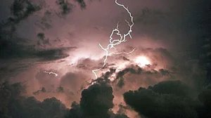 Death toll from lightning strike near White House rises to 3