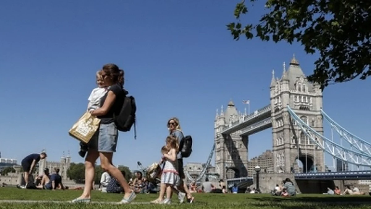UK slips behind India to become world's 6th biggest economy