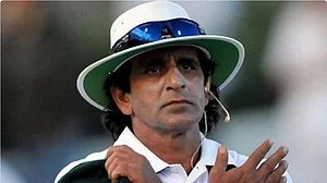 Former Pakistan umpire Asad Rauf passes away