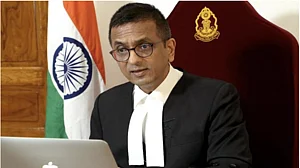 CJI Lalit recommends Justice Chandrachud's name as his successor