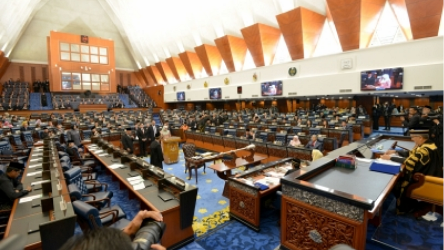 Malaysian PM dissolves Parliament, calls for early polls