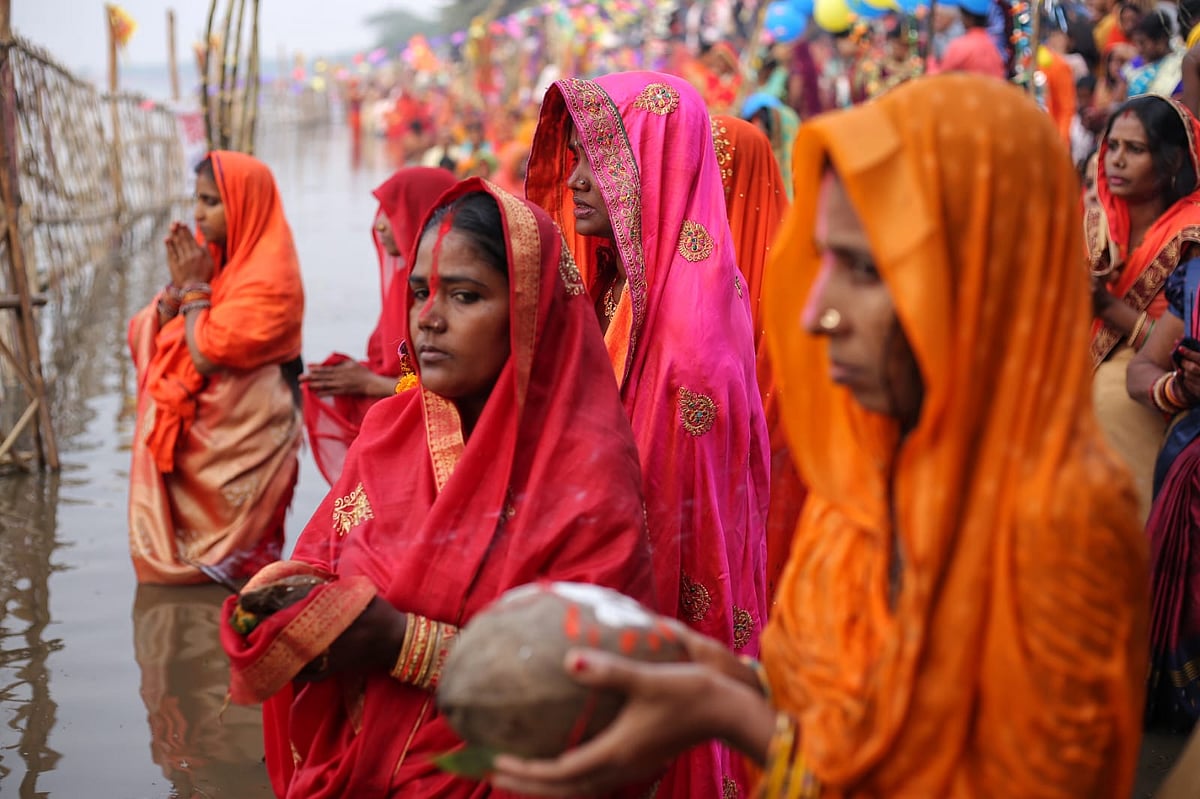 Thousands throng ghats in Delhi for Chhath Puja after two years of Covid restrictions