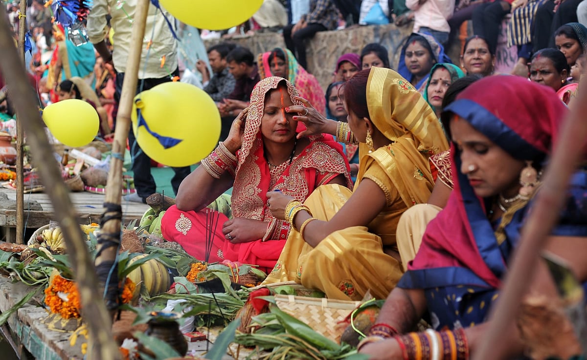 Thousands throng ghats in Delhi for Chhath Puja after two years of Covid restrictions