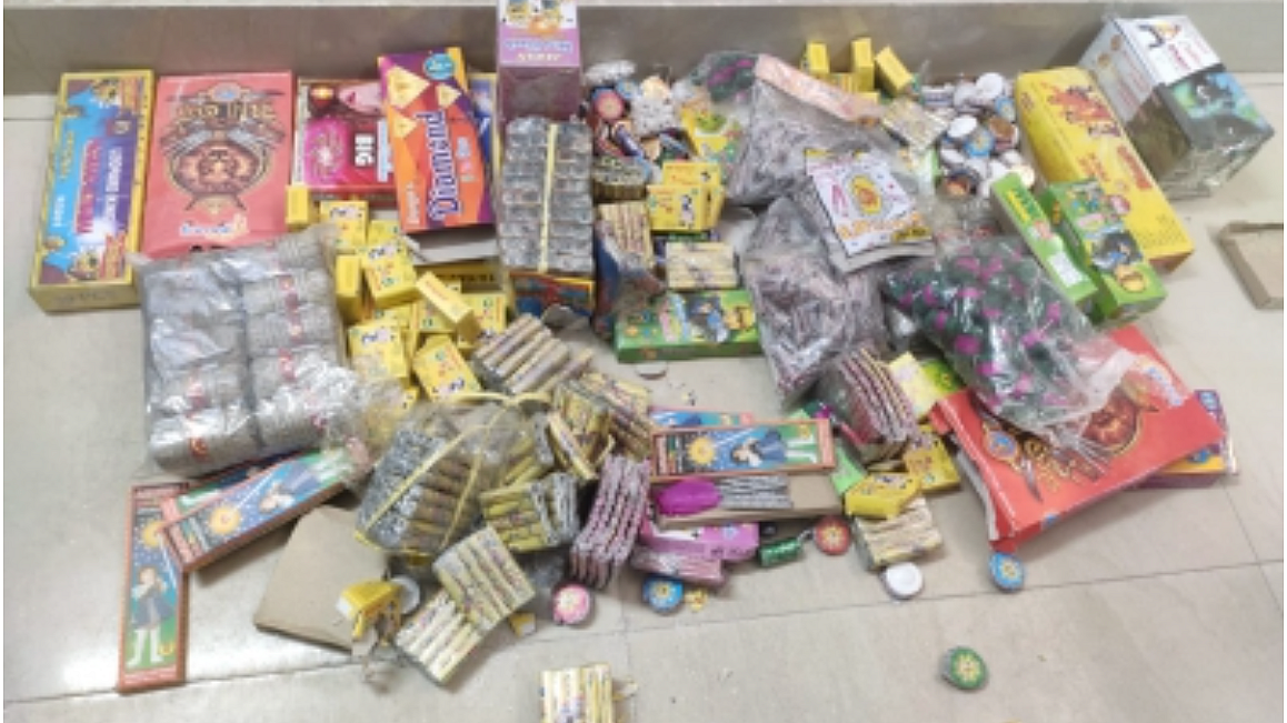 Delhi HC rejects plea against absolute firecracker ban