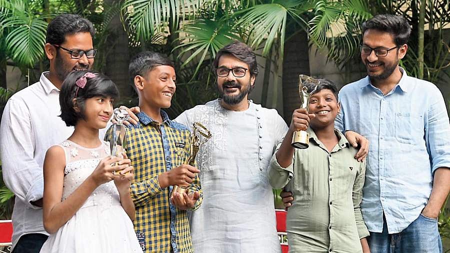The team with Prosenjit Chatterjee in his Ballygunge home in Kolkata