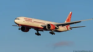Air India passengers endure six-hour ordeal in overheated cabin