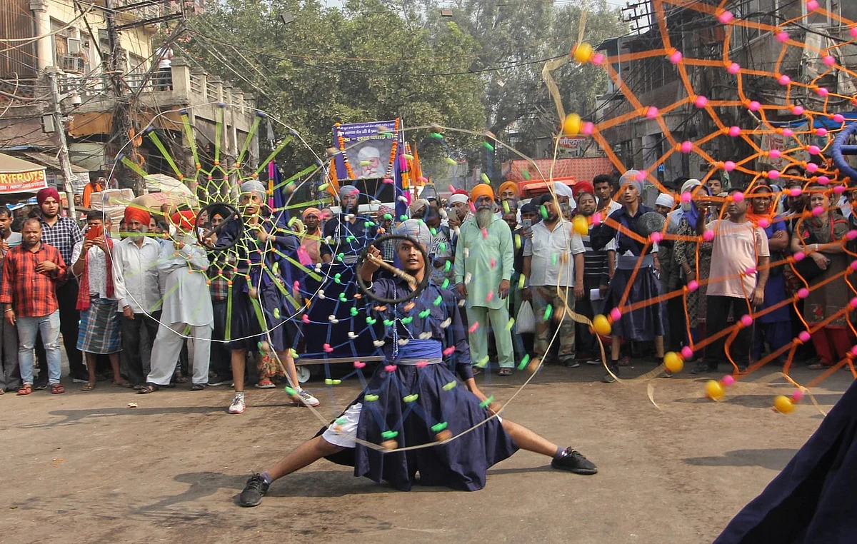 In Pictures: Glimpses of Nagar Kirtan procession on the occasion of 553rd Prakash Gurpurab