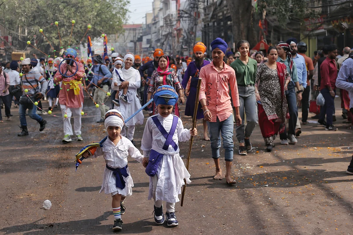 In Pictures: Glimpses of Nagar Kirtan procession on the occasion of 553rd Prakash Gurpurab