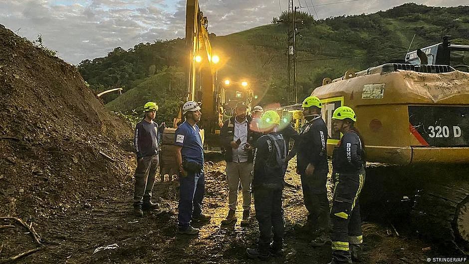 More than 200 rescuers, along with 33 firefighting vehicles and 10 loading machines, were mobilised to search for the missing.(representative image) (photo: DW)