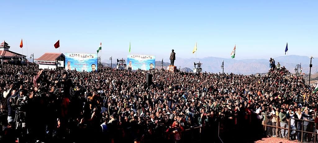Crowds at the swearing in ceremony in Shimla, Dec 11