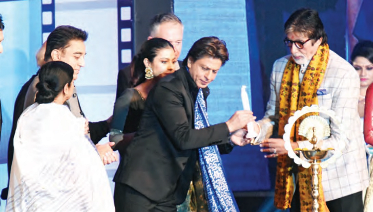 Pushing Bollywood to the Wall: Amitabh Bachchan and Shah Rukh Khan question 'civil liberties' in India