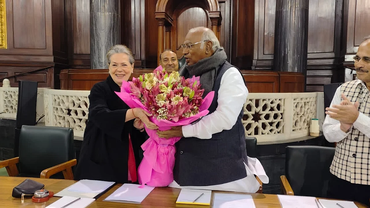 Sonia Gandhi: Silence on matters of serious concern has become defining feature of this government's tenure