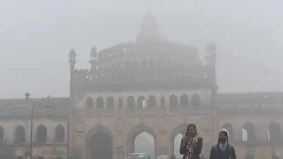 Dense fog in Lucknow.