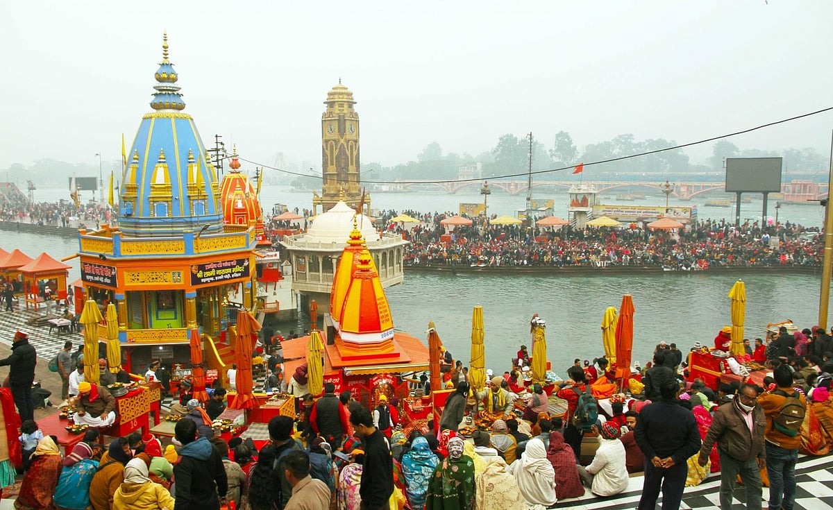 Devotees at Har Ki Pauri in Haridwar on the New Year Day, 1 Jan. 2023