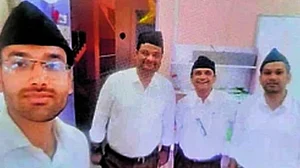 Row erupts after lecturers pose in RSS uniform in K'taka