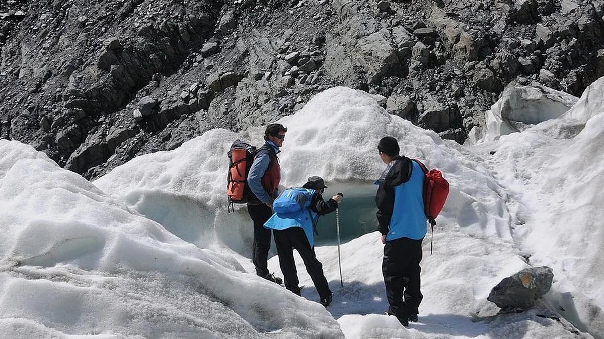 Glacier. (Photo: Xinhua/Lu Huaiqian/IANS)