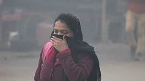 Toxic levels rise in Delhi air, experts warn of respiratory issues
