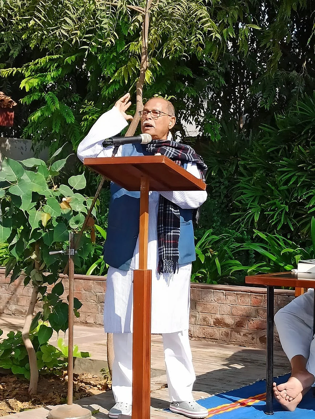 Gandhian journalist Nachiketa Desai passes away at 72