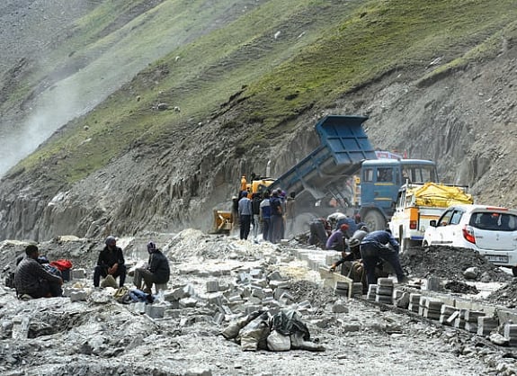 Construction at Zojila pass, the only road link between Kashmir and Ladakh