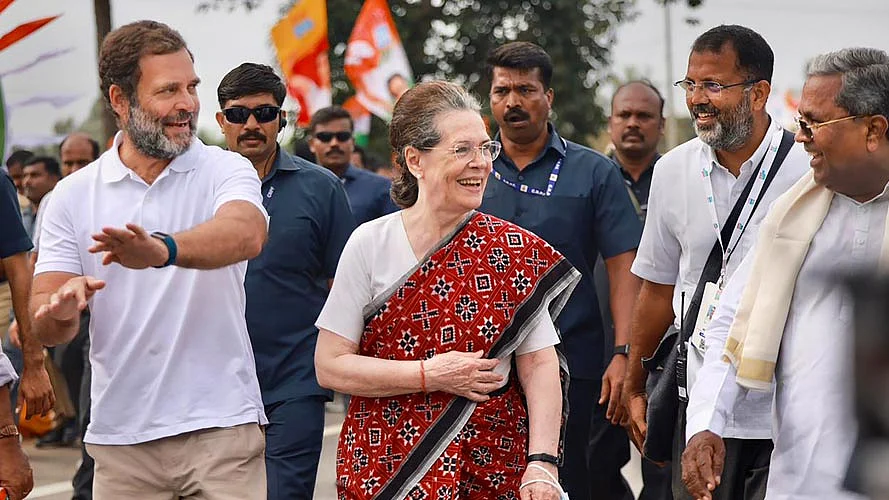 Congress leader Rahul Gandhi with his mother Sonia Gandhi (Photo: National Herald Archives)