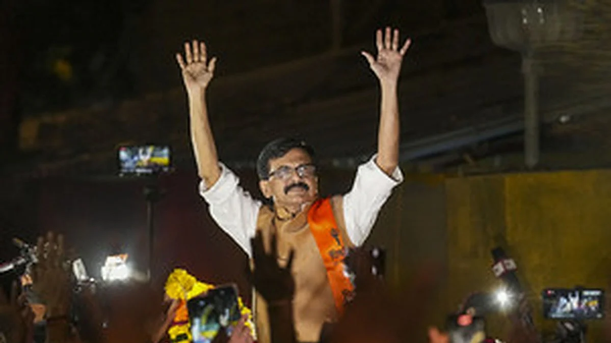 Raut alleges ‘threat’ from Maha CM's son; Shinde group MLA calls it cheap stunt