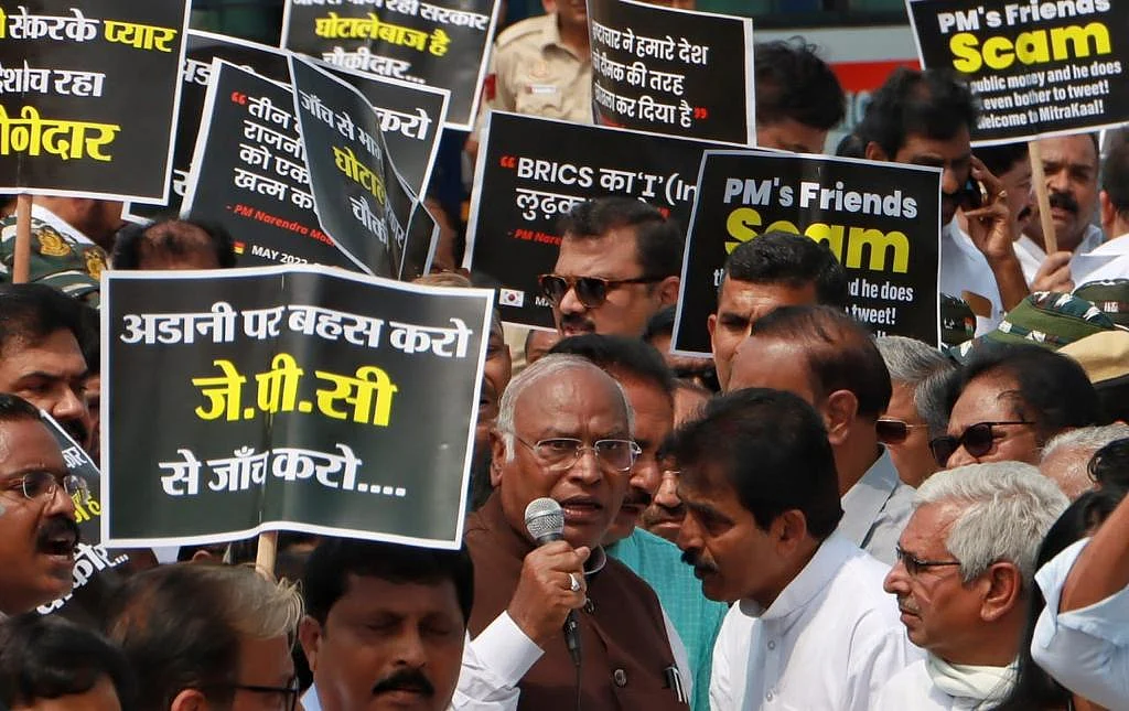 Opposition takes out protest march, demands JPC probe on Adani