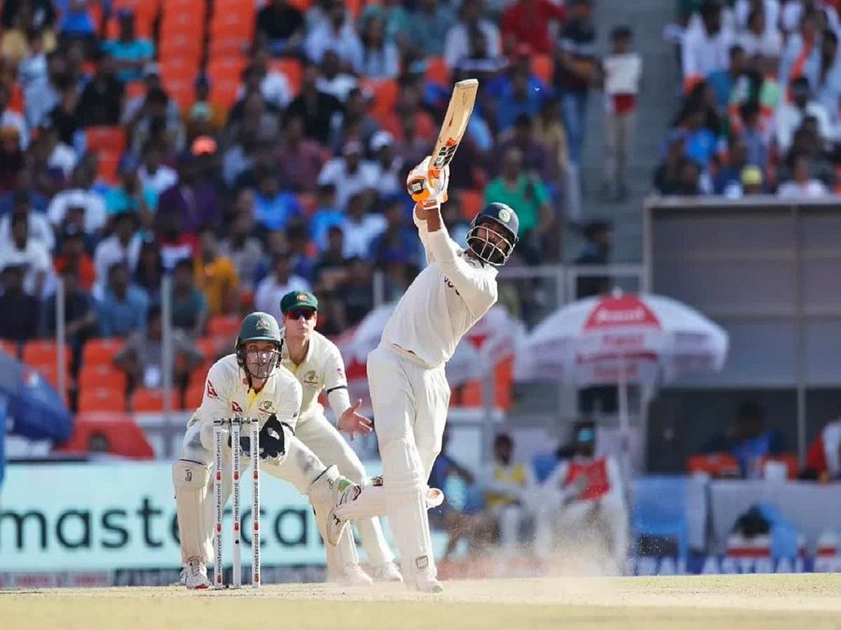 Ind vs Aus: Kohli inches towards first test 100; India reaches 362/4 at lunch on day four